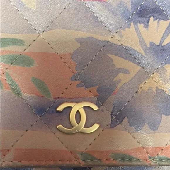 CHANEL, UNIQUE, & INCREDIBLY PRICED, Floral Chain wallet on chain crossbody. - Picture 11 of 11